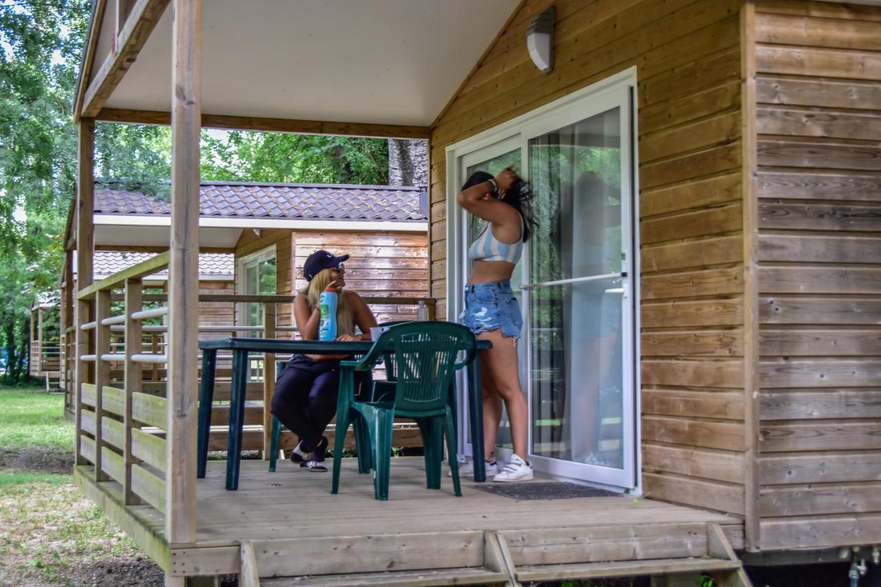 Camping Du Lion Bourg-Saint-Andéol المظهر الخارجي الصورة