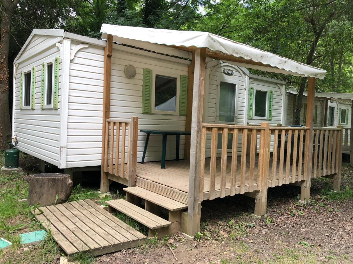 Camping Du Lion Bourg-Saint-Andéol المظهر الخارجي الصورة
