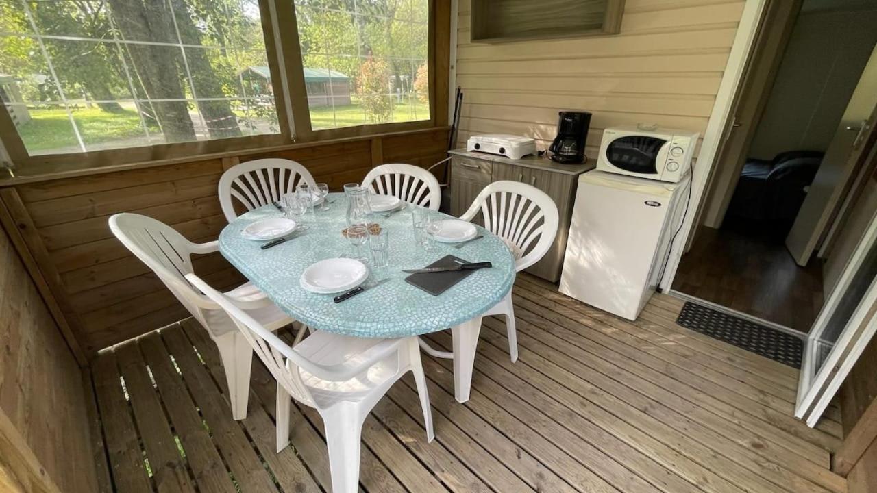 Camping Du Lion Bourg-Saint-Andéol المظهر الخارجي الصورة