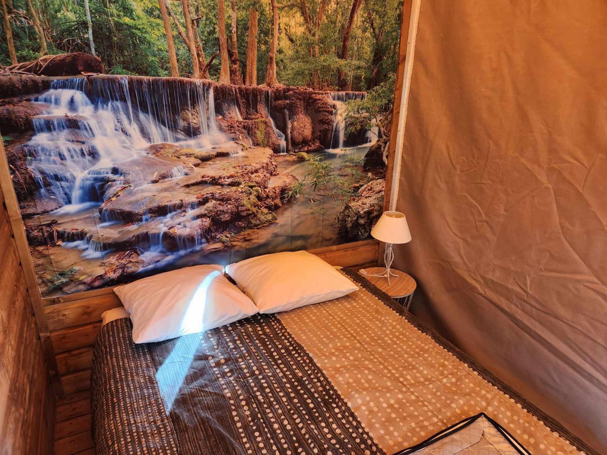 Camping Du Lion Bourg-Saint-Andéol المظهر الخارجي الصورة