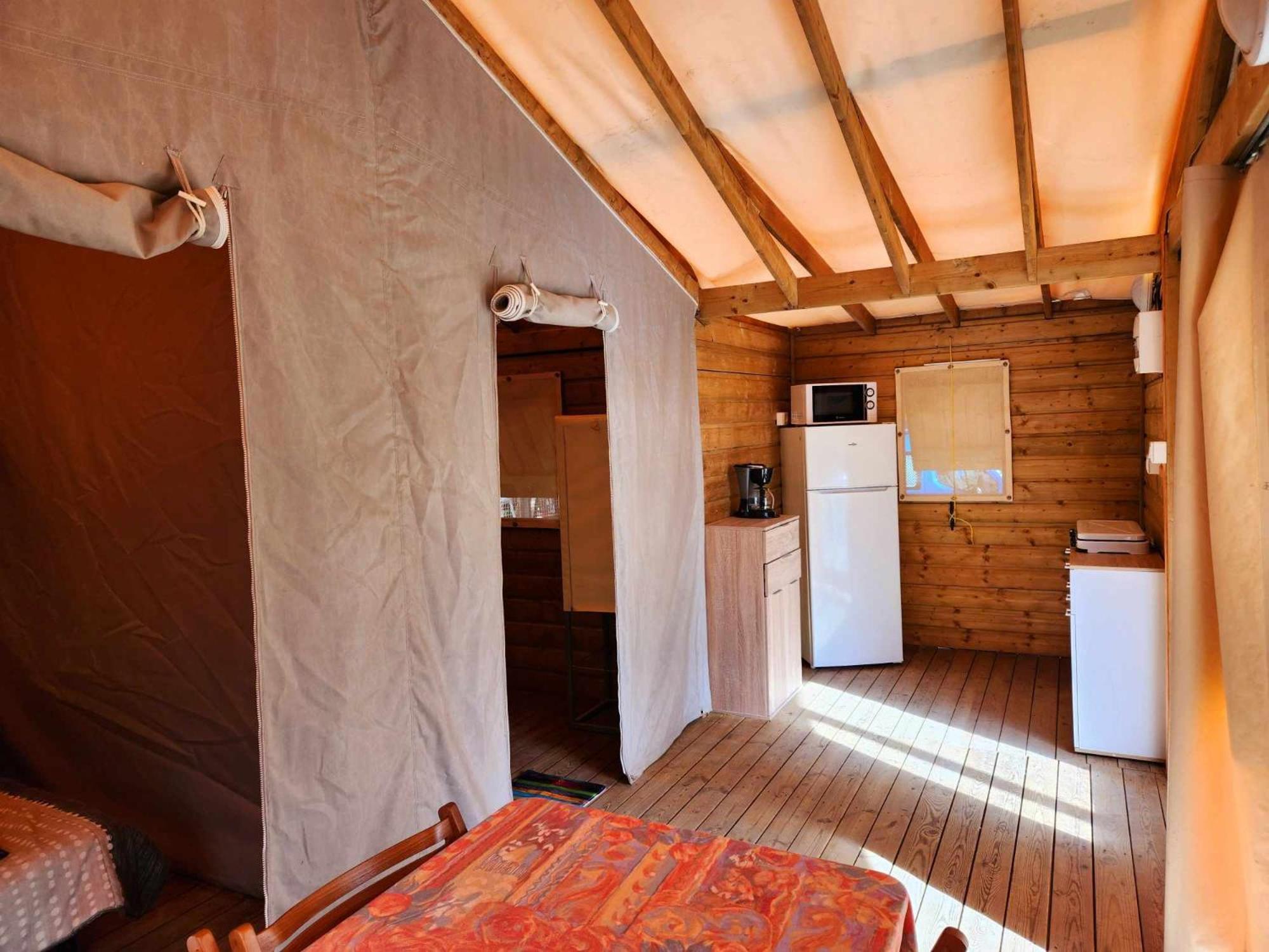 Camping Du Lion Bourg-Saint-Andéol المظهر الخارجي الصورة