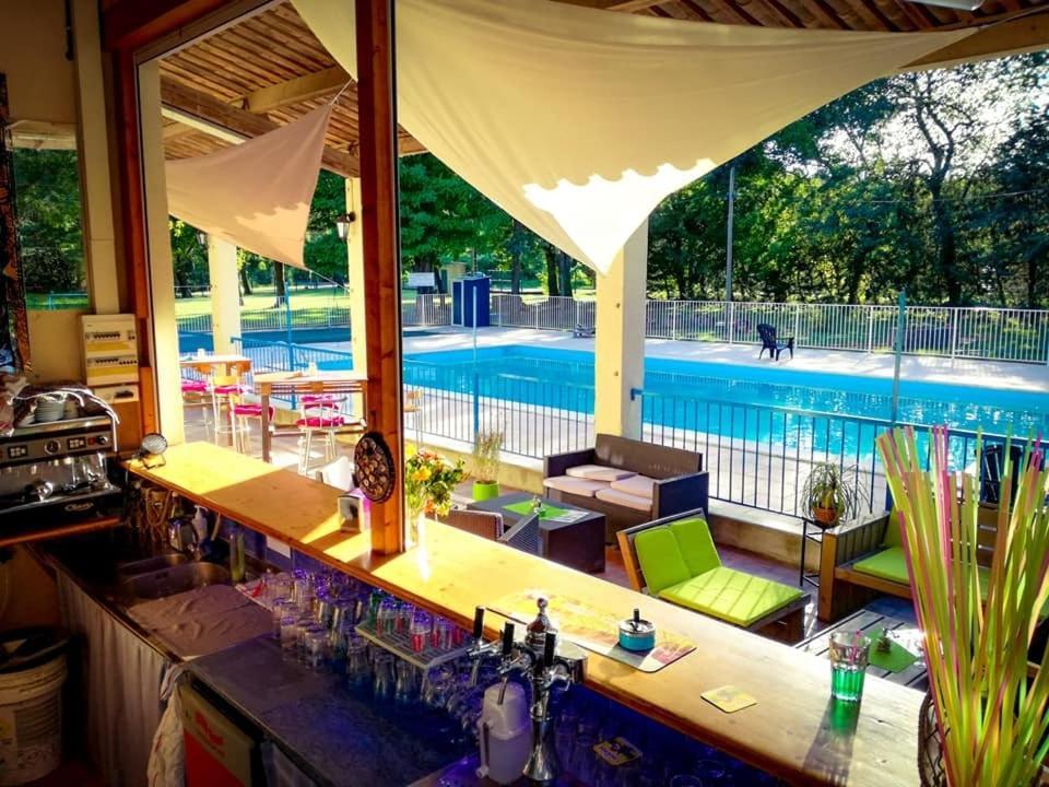 Camping Du Lion Bourg-Saint-Andéol المظهر الخارجي الصورة